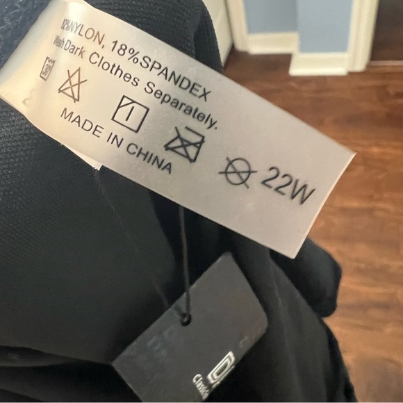 Daci Black Halter Neck Swimsuit - Picture 8 of 8